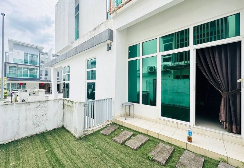 Clover Garden Residences