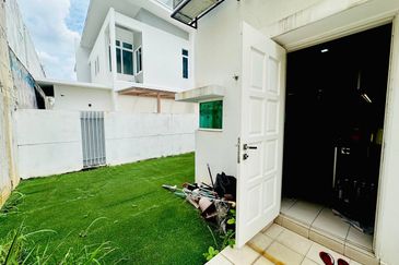 Clover Garden Residences