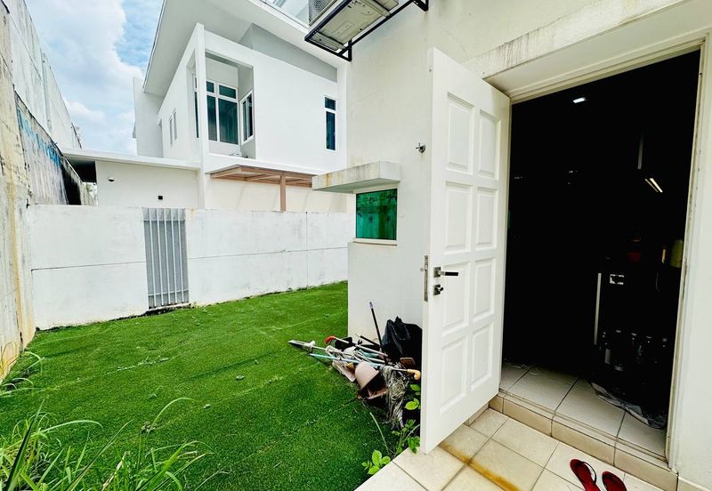 Clover Garden Residences