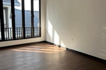 Hevea Elmina Gardens