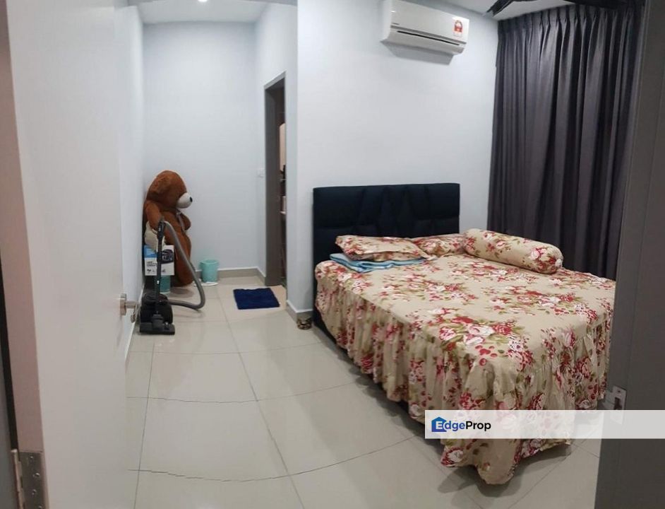 1162 Sqft Freehold V Residensi 2, Seksyen 22 Shah Alam, Selangor, Shah Alam