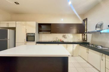 Tropika 2 Bukit Jelutong