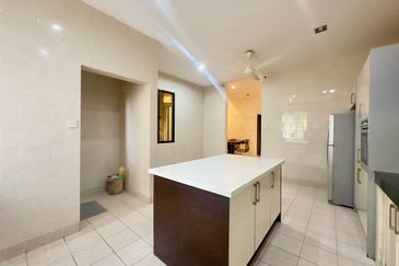 Tropika 2 Bukit Jelutong