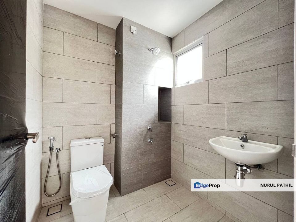 Bare Unit Double Storey Terrace Serene Heights Bangi Semenyih, Selangor, Semenyih