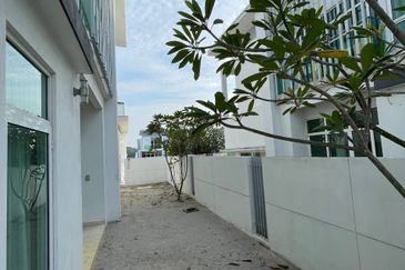 Clover Garden Residences