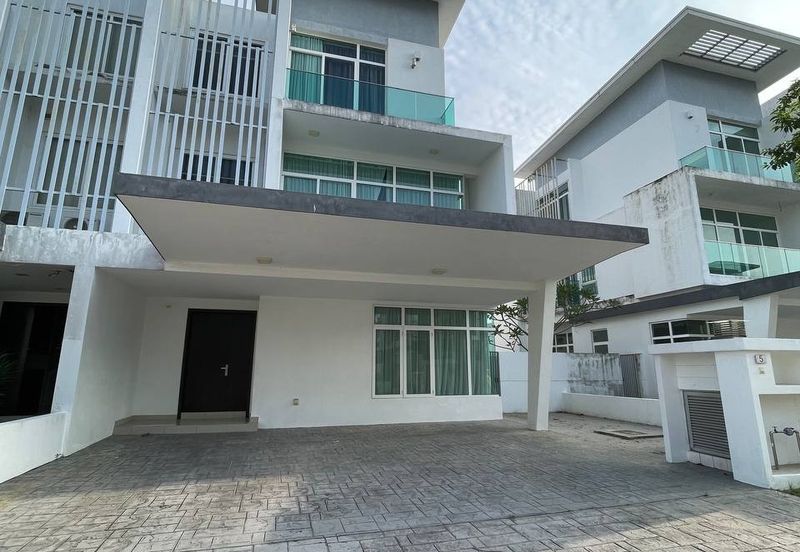 Clover Garden Residences