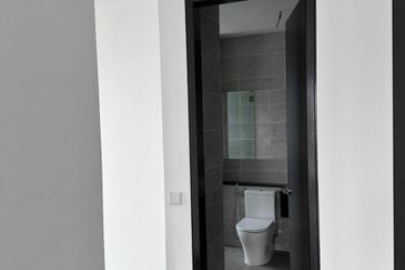 Reesia Elmina Garden