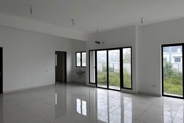 Reesia Elmina Garden