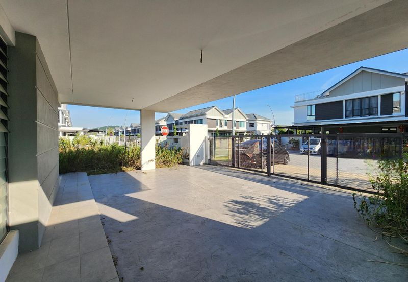 Reesia Elmina Garden