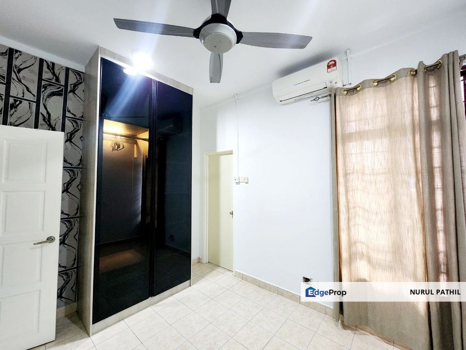 Fully Extended Double Storey Terrace Jalan Adang, Bukit Jelutong, Shah Alam, Selangor, Bukit Jelutong