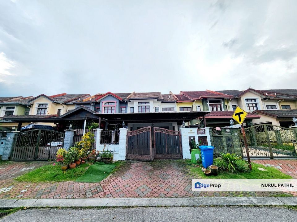 Fully Extended Double Storey Terrace Jalan Adang, Bukit Jelutong, Shah Alam, Selangor, Bukit Jelutong