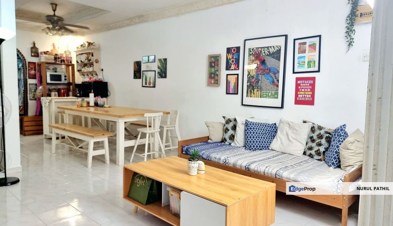 1.5 Storey Terrace House, End Lot Jalan Nuri, Seksyen 7/22, Kota Damansara, Selangor, Kota Damansara
