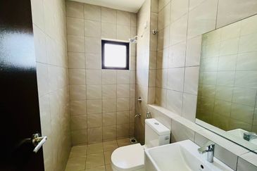 Serenia Anisa Phase 2