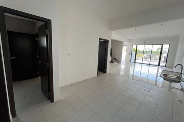 Serenia Anisa Phase 2