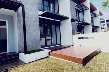 Mozart, Symphony Hills