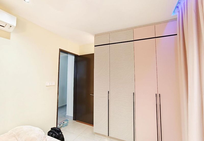 THE MULIA RESIDENCE, 3 STOREY TERRACE HOUSE Renovated Unit