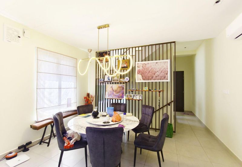 THE MULIA RESIDENCE, 3 STOREY TERRACE HOUSE Renovated Unit