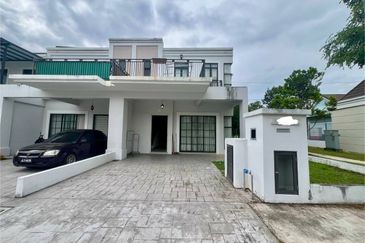 Monet Lily @ Sunsuria City