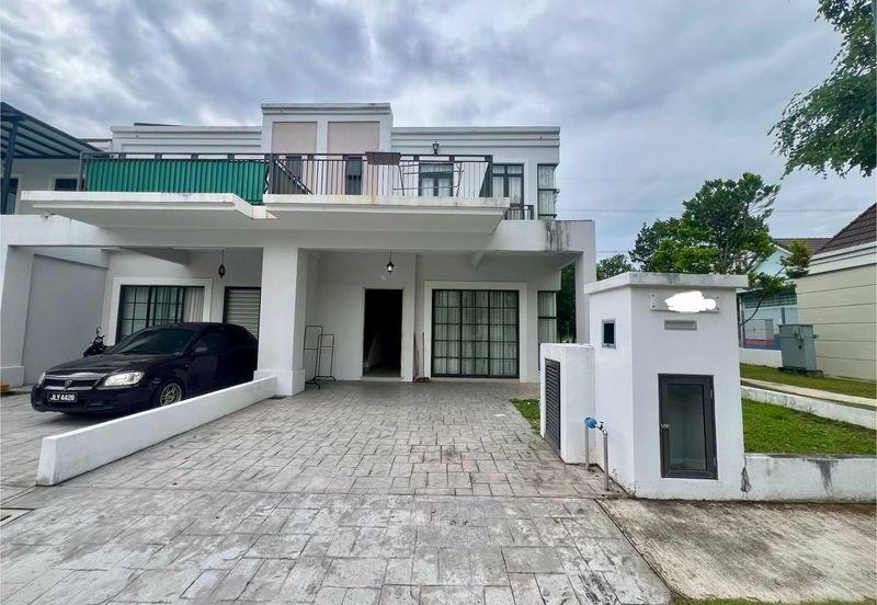 Monet Lily @ Sunsuria City