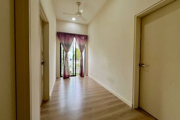 Monet Lily @ Sunsuria City