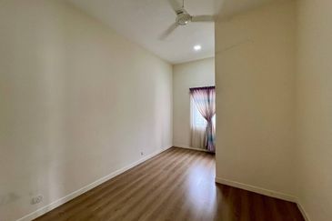 Monet Lily @ Sunsuria City