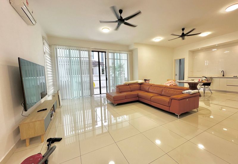 Tenderfields @ Eco Majestic