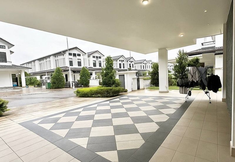 Tenderfields @ Eco Majestic