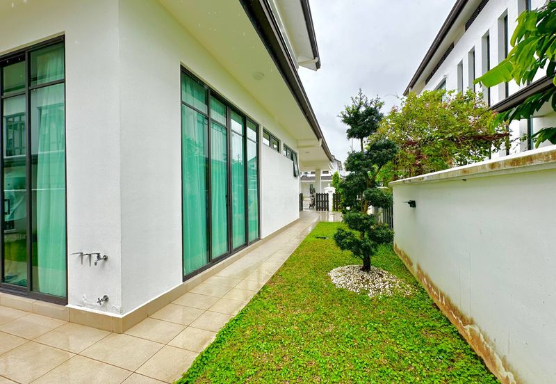 Tenderfields @ Eco Majestic