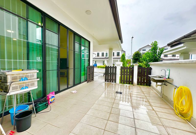 Tenderfields @ Eco Majestic