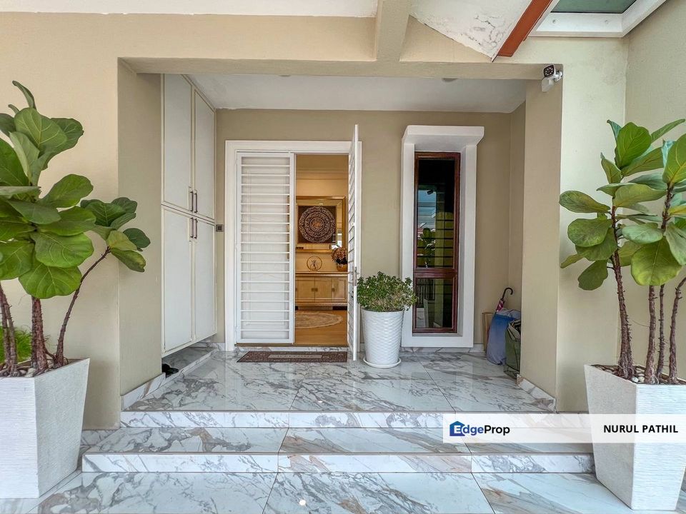 3 STOREY BUNGALOW AVALON HILLS BUKIT RAHMAN PUTRA-NICE ID, Selangor, Bukit Rahman Putra