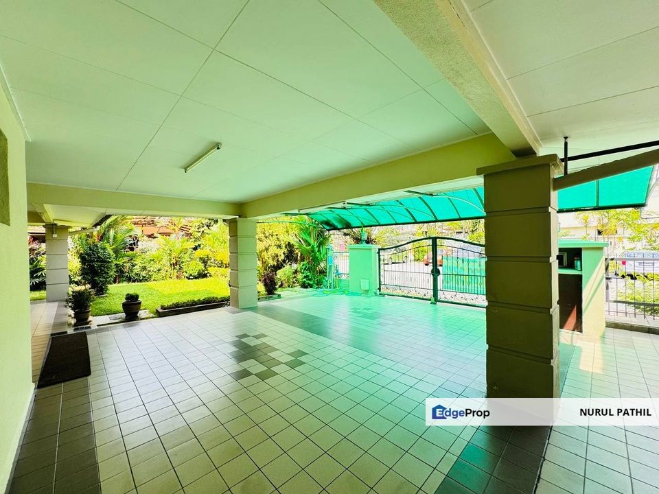 Facing Open Freehold Double Storey Semi Detached Taman Setia 2 Balakong Seri Kembangan, Selangor, Balakong