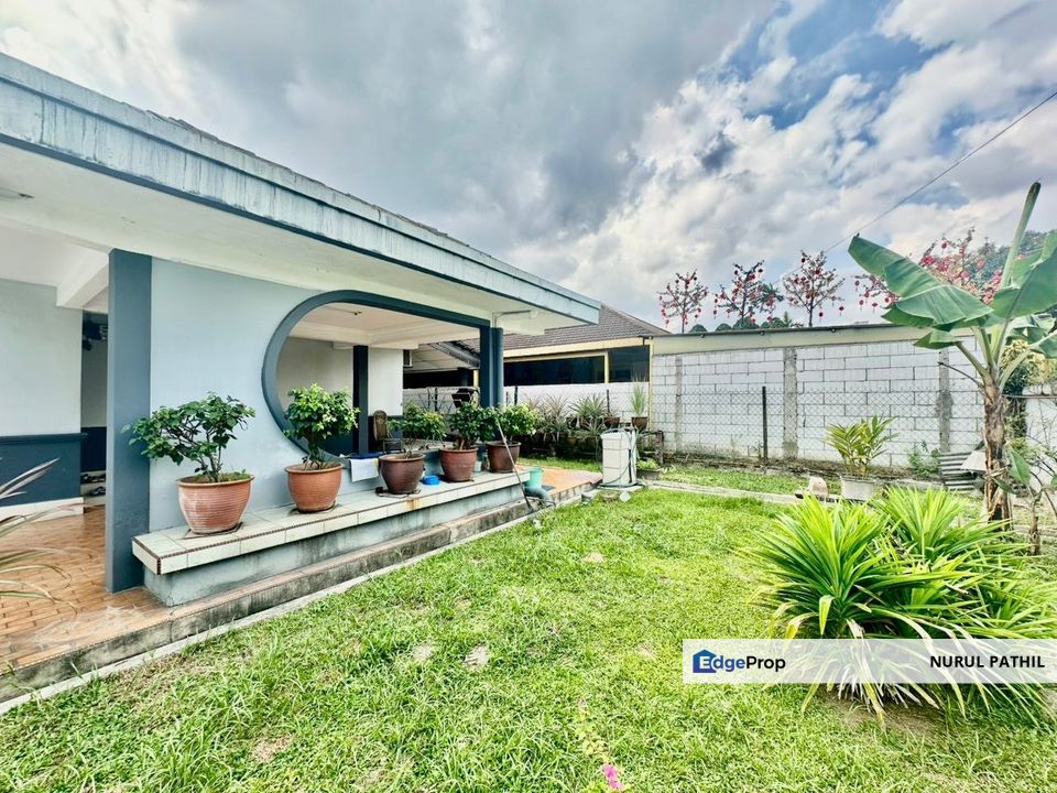 Petaling Jaya Old Town Seksyen 1 Single Storey Bungalow For Sale (SEMI FURNISHED), Selangor, Petaling Jaya