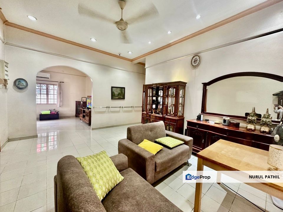 Petaling Jaya Old Town Seksyen 1 Single Storey Bungalow For Sale (SEMI FURNISHED), Selangor, Petaling Jaya