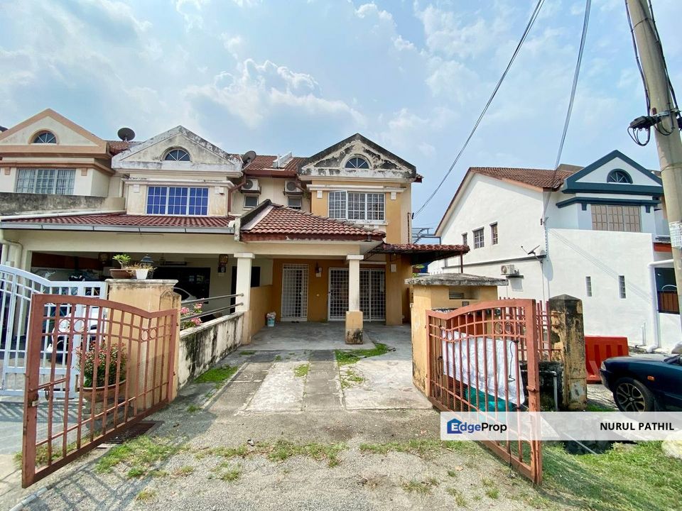 2-Storey House, Taman Putra Budiman, Balakong , with security, Selangor, Balakong