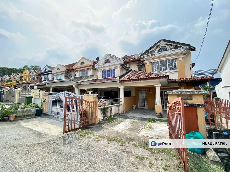 2-Storey House, Taman Putra Budiman, Balakong , with security, Selangor, Balakong