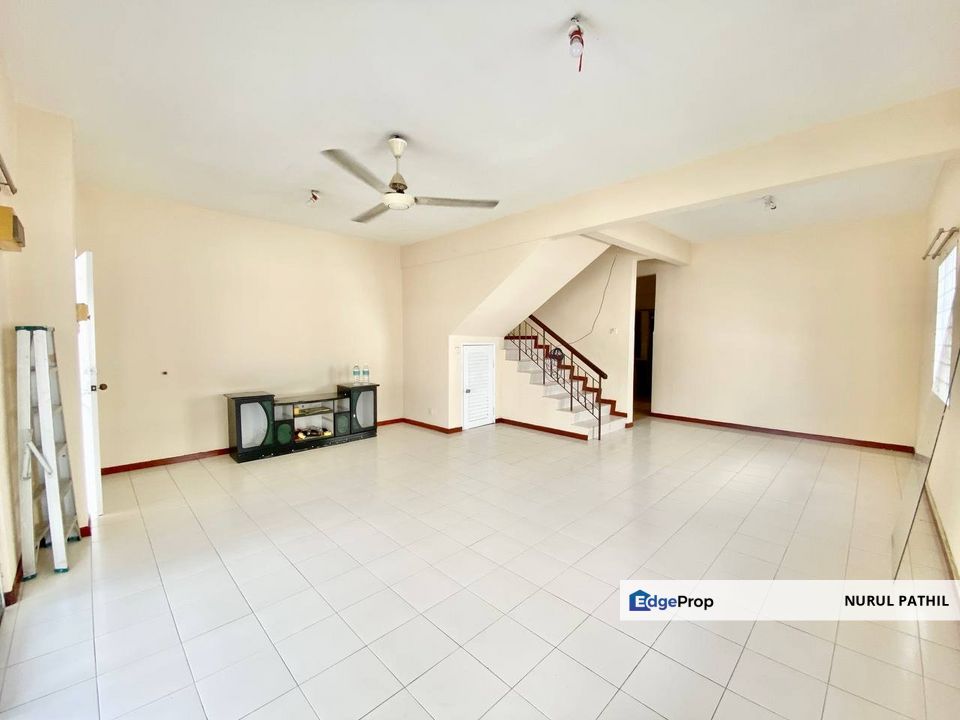 2-Storey House, Taman Putra Budiman, Balakong , with security, Selangor, Balakong