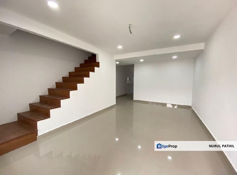 TAMAN JASMIN, KAJANG (2 STOREY TERRACE HOUSE RENOVATED), Selangor, Kajang