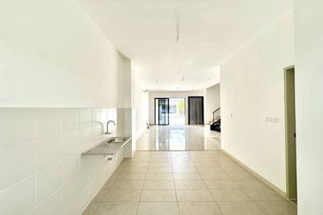 Setia Warisan Tropika