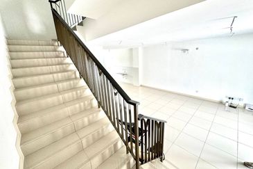 Setia Warisan Tropika