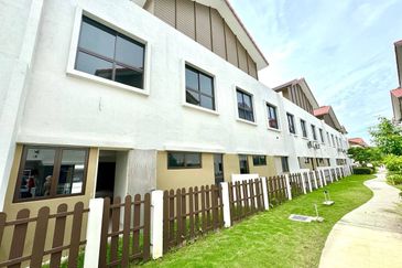 Setia Warisan Tropika