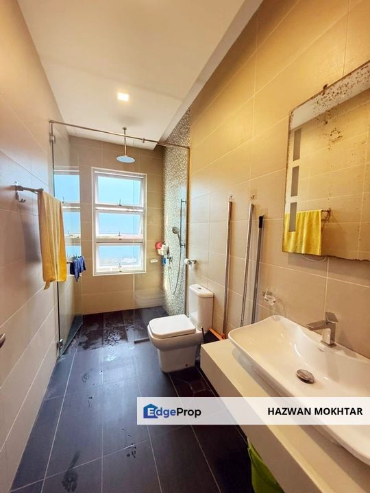 3.5 storey bungalow Equine Park, Seri Kembangan , Selangor, Puchong South