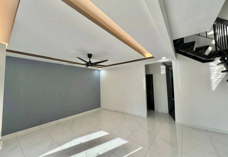 (Refurbished) Double Storey Jalan Kemboja 4A Bukit Sentosa 