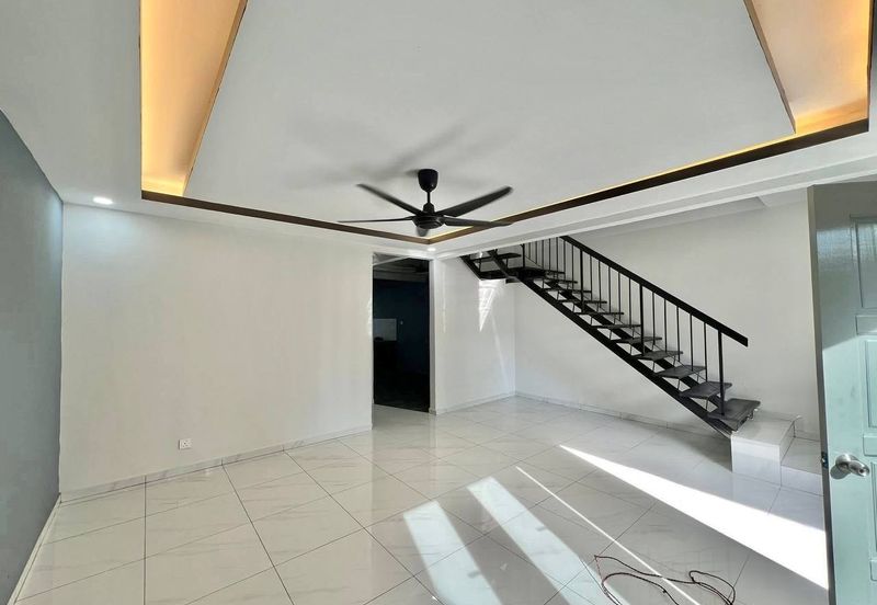 (Refurbished) Double Storey Jalan Kemboja 4A Bukit Sentosa 