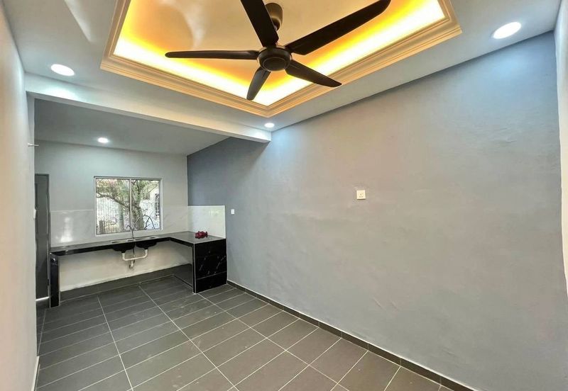 (Refurbished) Double Storey Jalan Kemboja 4A Bukit Sentosa 