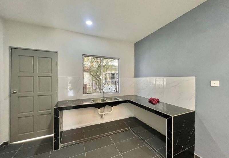 (Refurbished) Double Storey Jalan Kemboja 4A Bukit Sentosa 