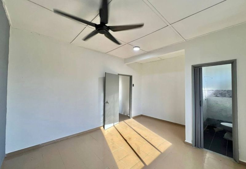 (Refurbished) Double Storey Jalan Kemboja 4A Bukit Sentosa 