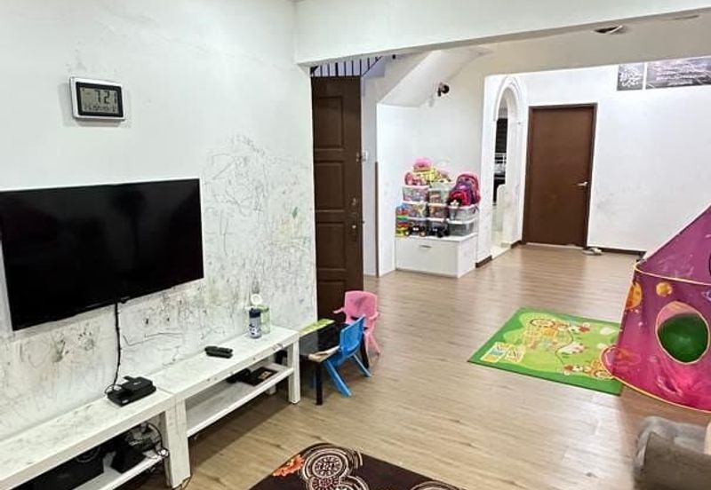 Jalan Semarak, Bukit Beruntung