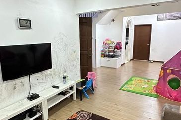 Jalan Semarak, Bukit Beruntung