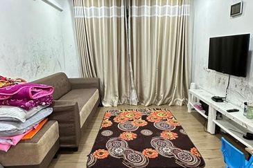 Jalan Semarak, Bukit Beruntung