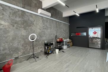 Taipan Business Centre, USJ 10